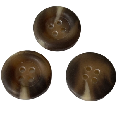 cor 17L bege com o ODM de Rim Faux Horn Button para o revestimento do revestimento da camiseta