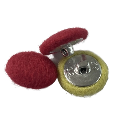 A tela personalizada cobriu botões com o 36L amarelo e vermelho da pata do metal