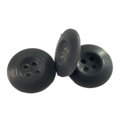 O círculo de Grey Color Melamine Buttons In 30L dá forma a uniformes de Matt Finished Using On Military