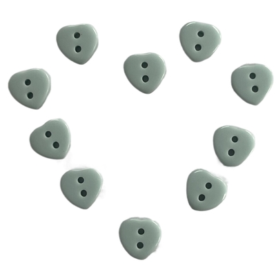 Os botões do giz da resina plástica com coração dão forma ao uso ciano da cor de 2 furos no material de Diy da camisa
