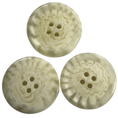 Fora do chifre branco da cor os botões de revestimento plásticos com uso do furo da borda 55L 4 no revestimento das mulheres Outwear