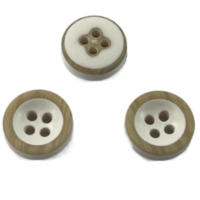 Círculo plástico de Little Brown Rim With Wooden Effect 16L dos botões de Brown da camisa