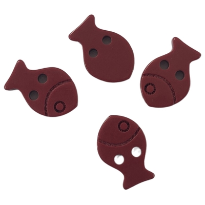 Os peixes dão forma à camisa gostam de botões plásticos com furo liso dobro do projeto 2