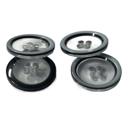 Três botões de camisa plásticos Rim With Transparent Desgin In azul das camadas 26L central para a costura