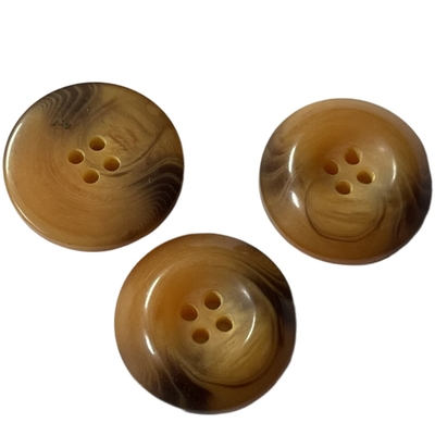 19mm efeito plástico do chifre de quatro botões de revestimento dos furos em volta dos botões plásticos de Brown