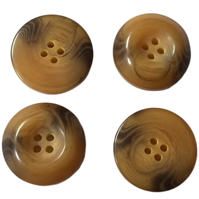 19mm efeito plástico do chifre de quatro botões de revestimento dos furos em volta dos botões plásticos de Brown