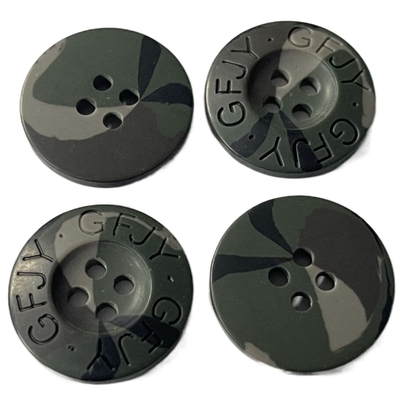 Uso gravado da cor da camuflagem de Logo Plastic Coat Buttons 34L para a camiseta do revestimento