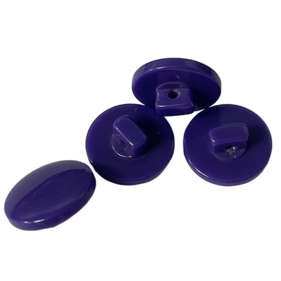 Uso roxo dos botões de pata 20L da resina da cor em costurar vestuários da camisa